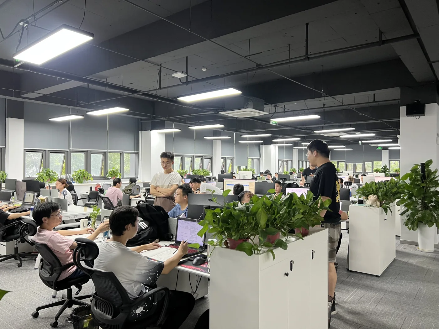 Youma Technology's Hefei Product and Engineering Team at Work